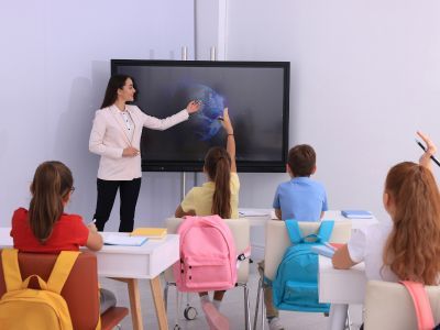 Как да планирате интерактивна среда за обучение и презентации според помещението и аудиторията